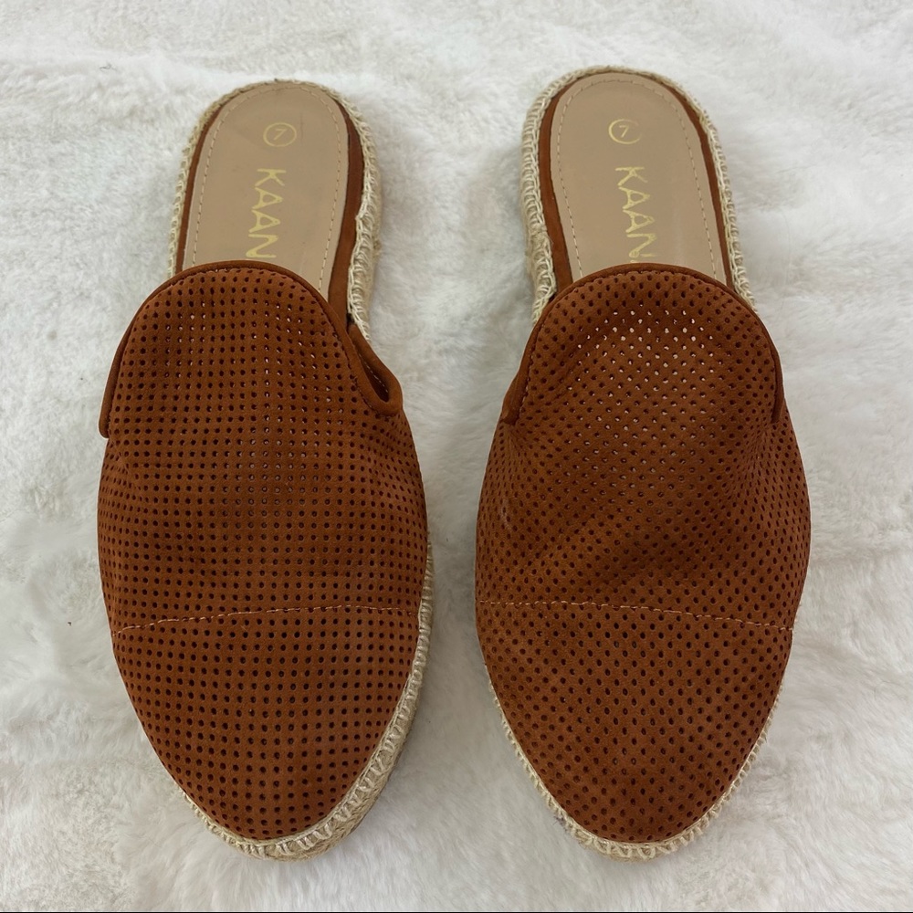 KAANAS Slip On Sedona Perforated Mule Espadrille Size 7 Rust Brown Suede